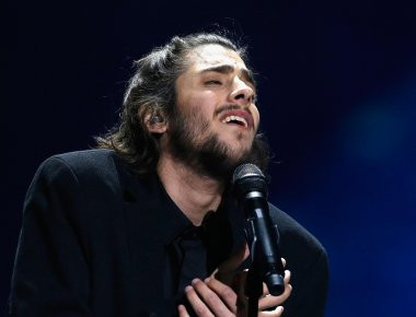 Στο «κόκκινο» η υγεία του νικητή της Eurovision Salvador Sobral- «Θα παραδώσω το σώμα μου στην επιστήμη» (βίντεο)